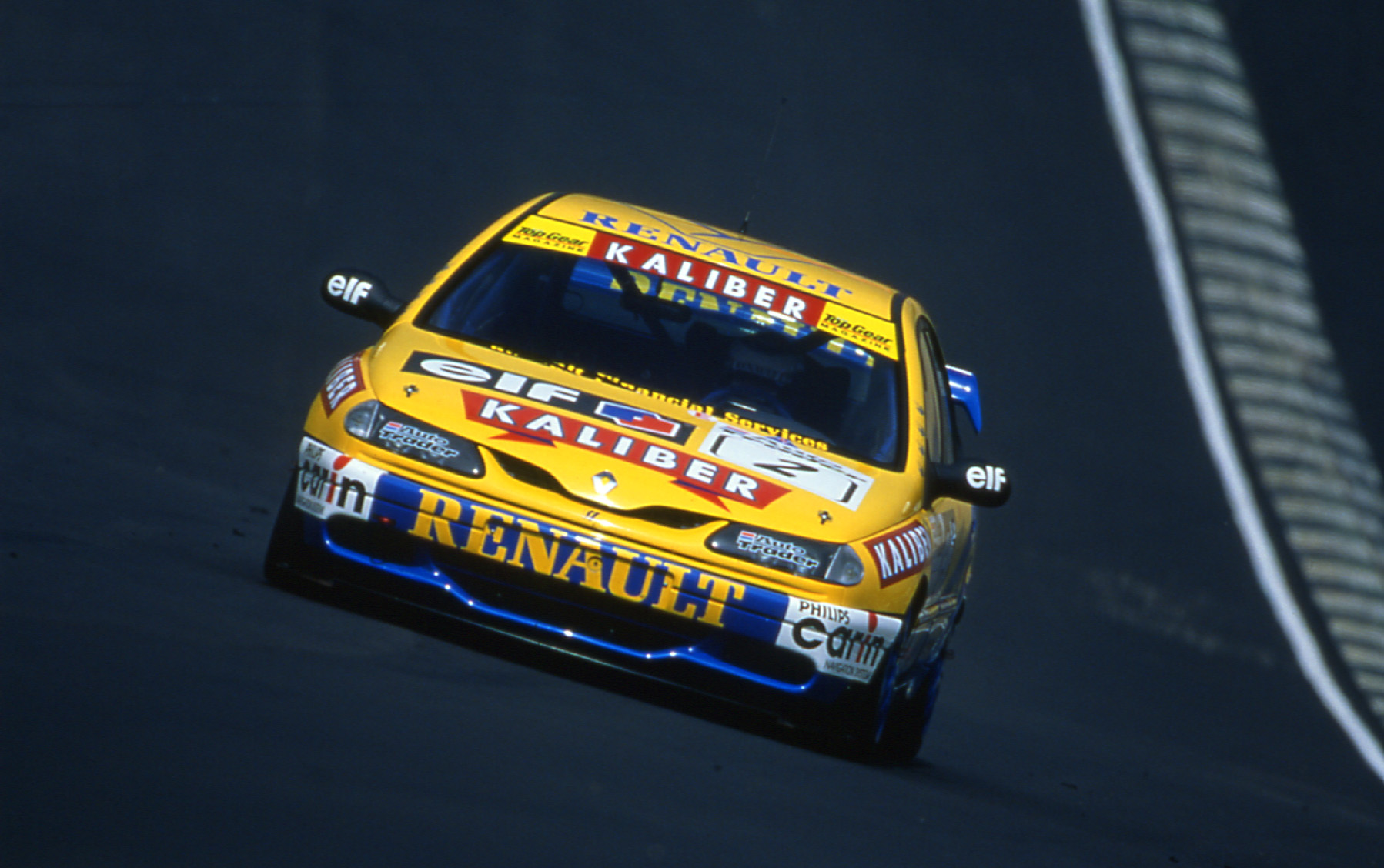 Alain Menu in his title destroying Laguna in 1997. Image Credit: btccrazy.net