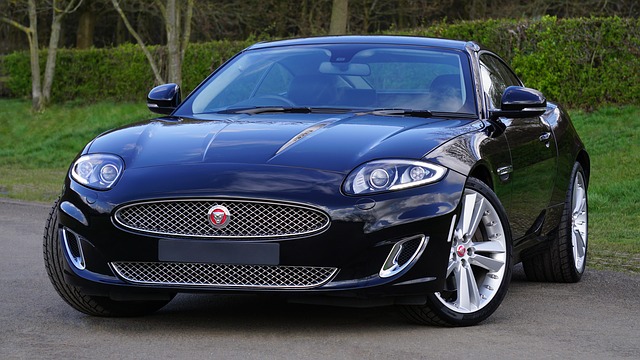 sports-car-1364955_640